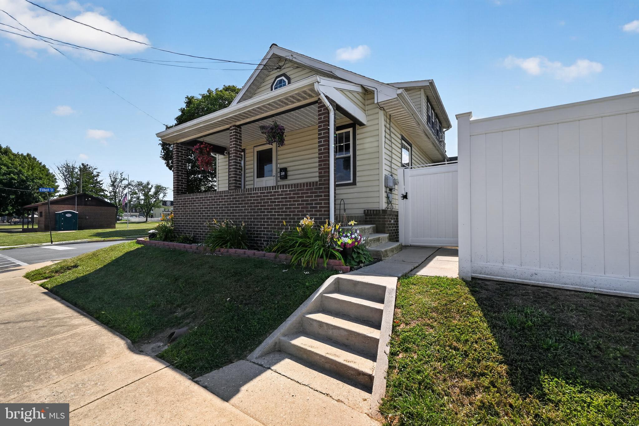 300 N HIGHLAND AVENUE
