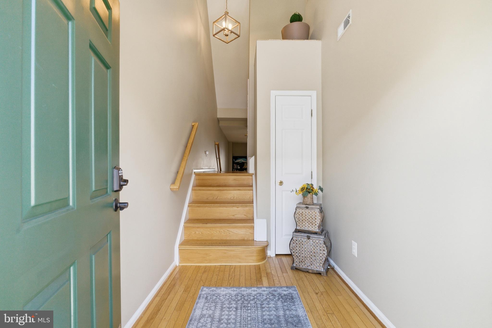 KINGSTOWNE - Residential