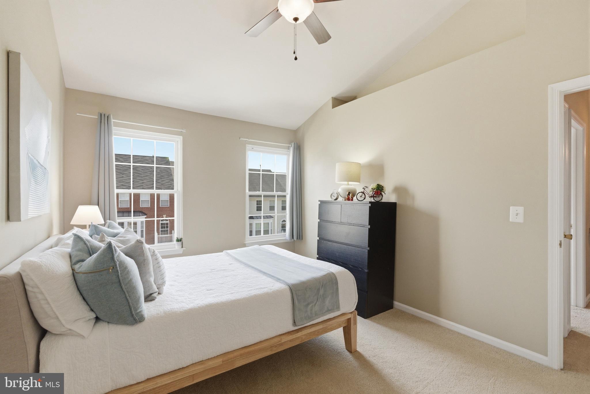 KINGSTOWNE - Residential