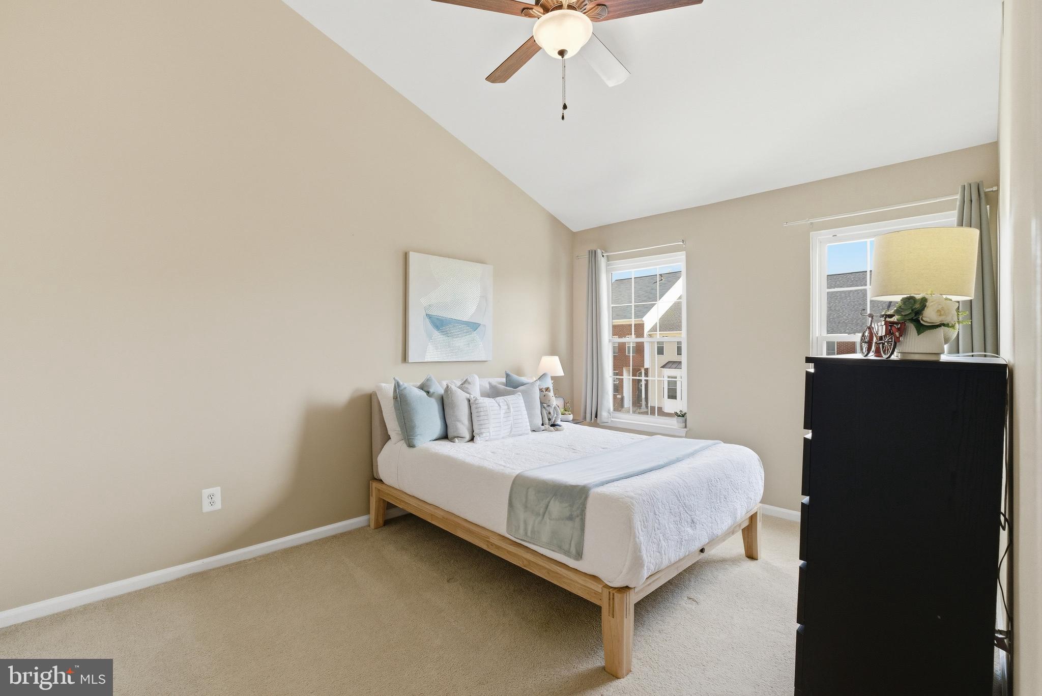 KINGSTOWNE - Residential