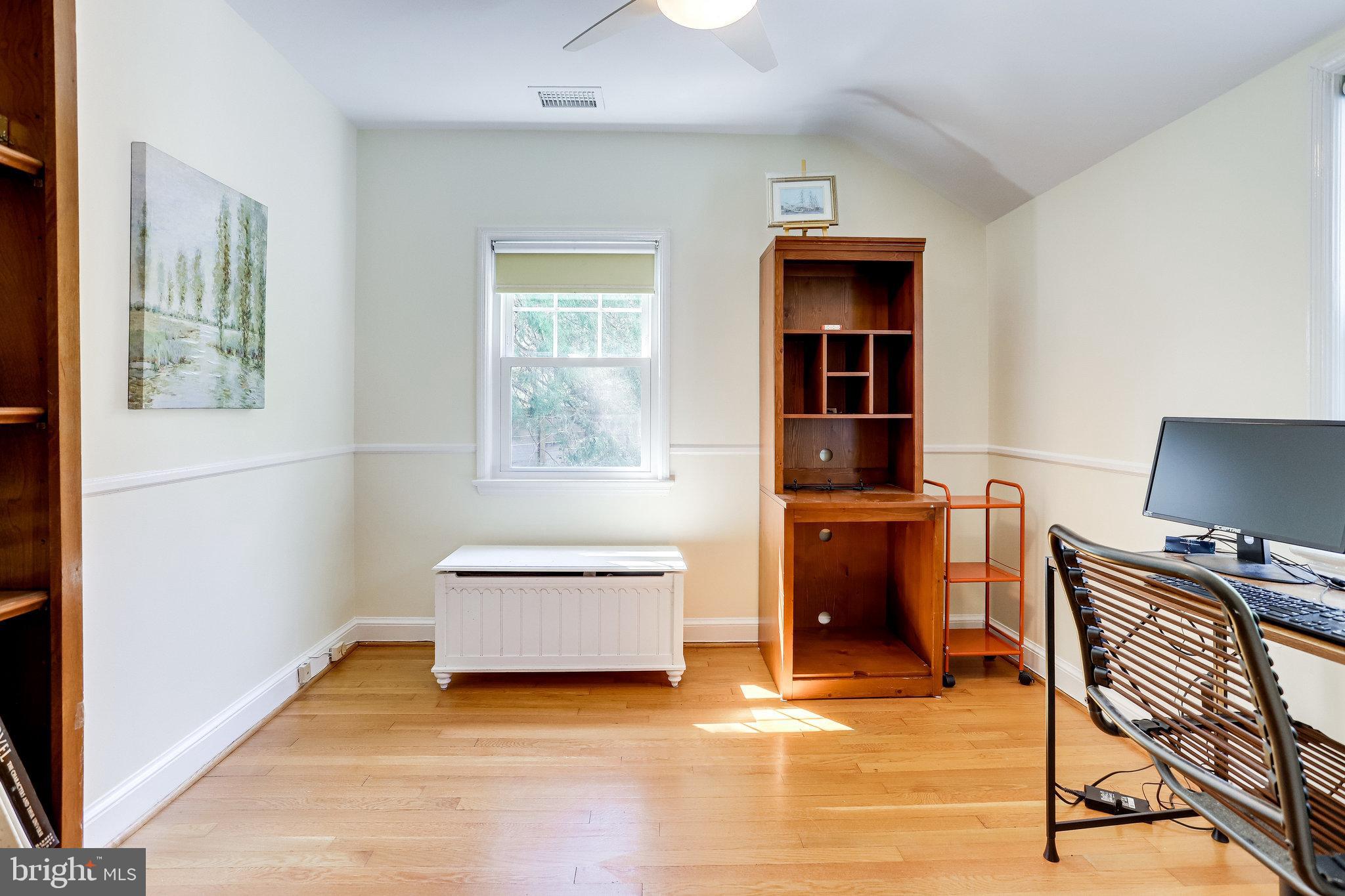 BROYHILL FOREST - Residential