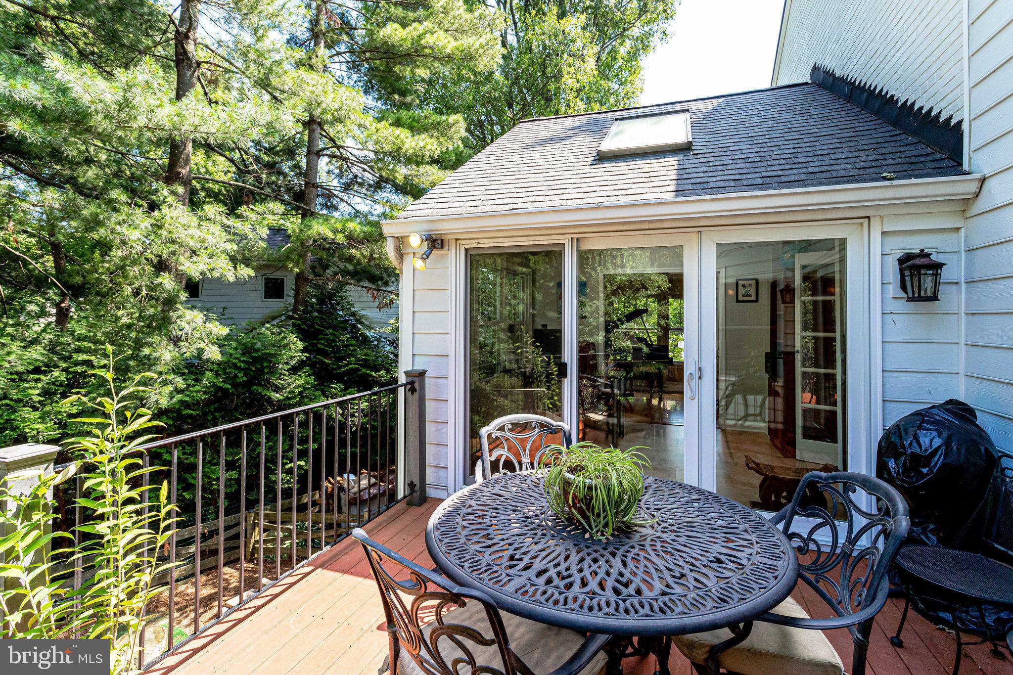 BROYHILL FOREST - Residential