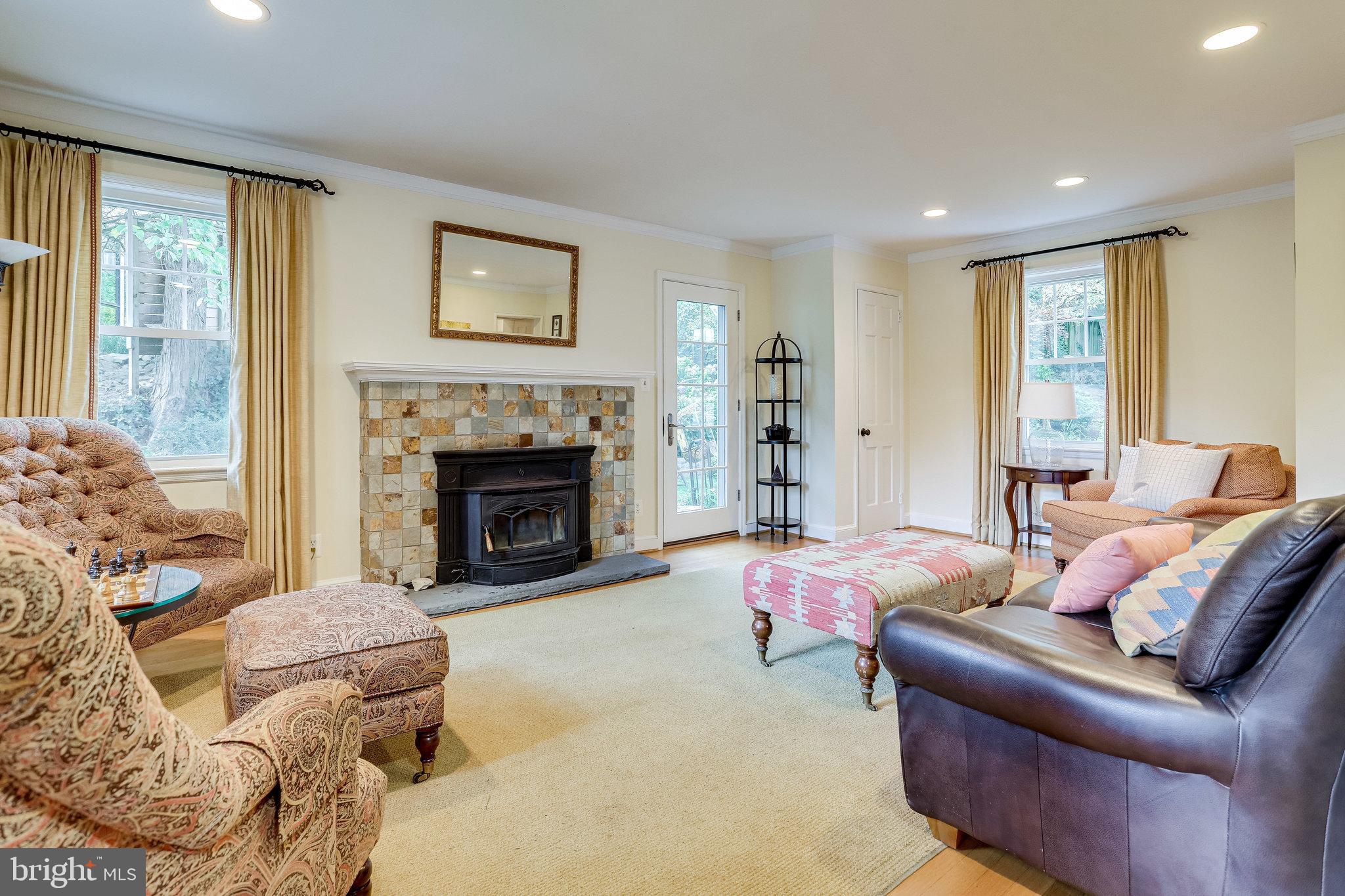 BROYHILL FOREST - Residential