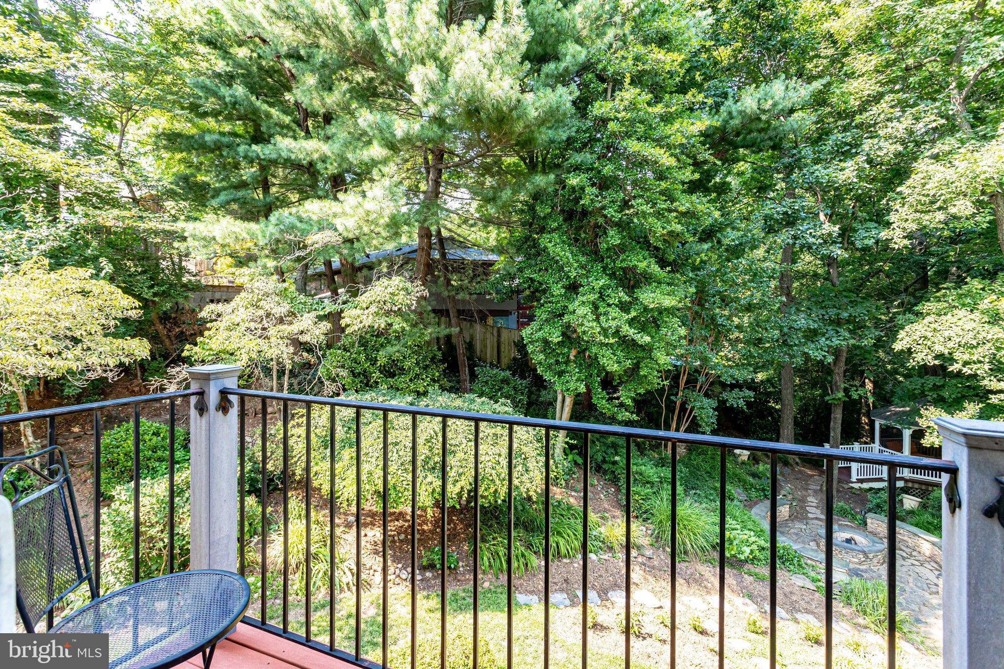 BROYHILL FOREST - Residential