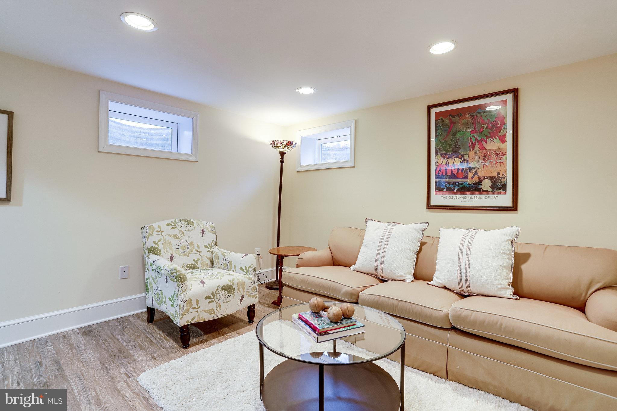 BROYHILL FOREST - Residential