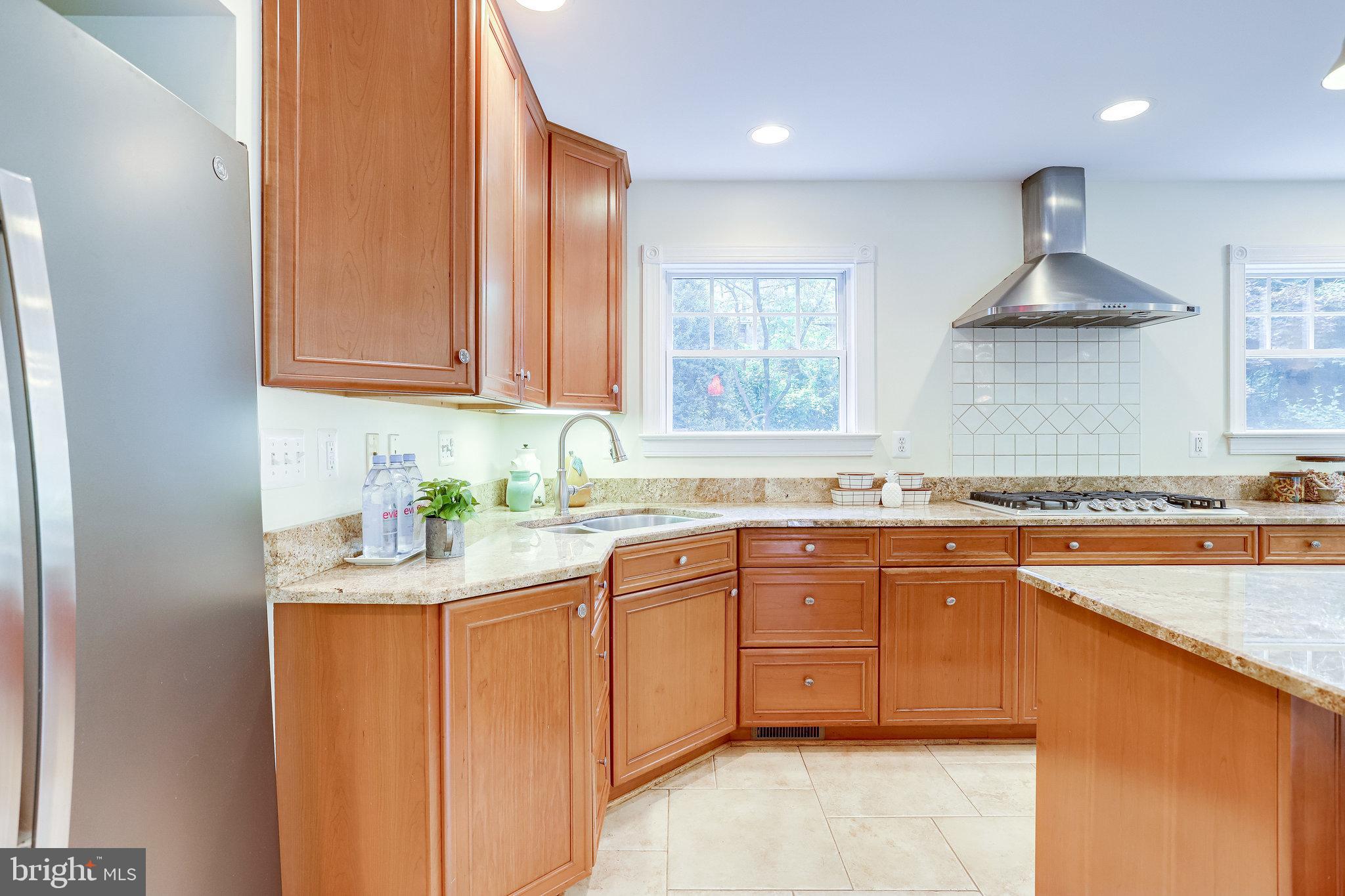 BROYHILL FOREST - Residential