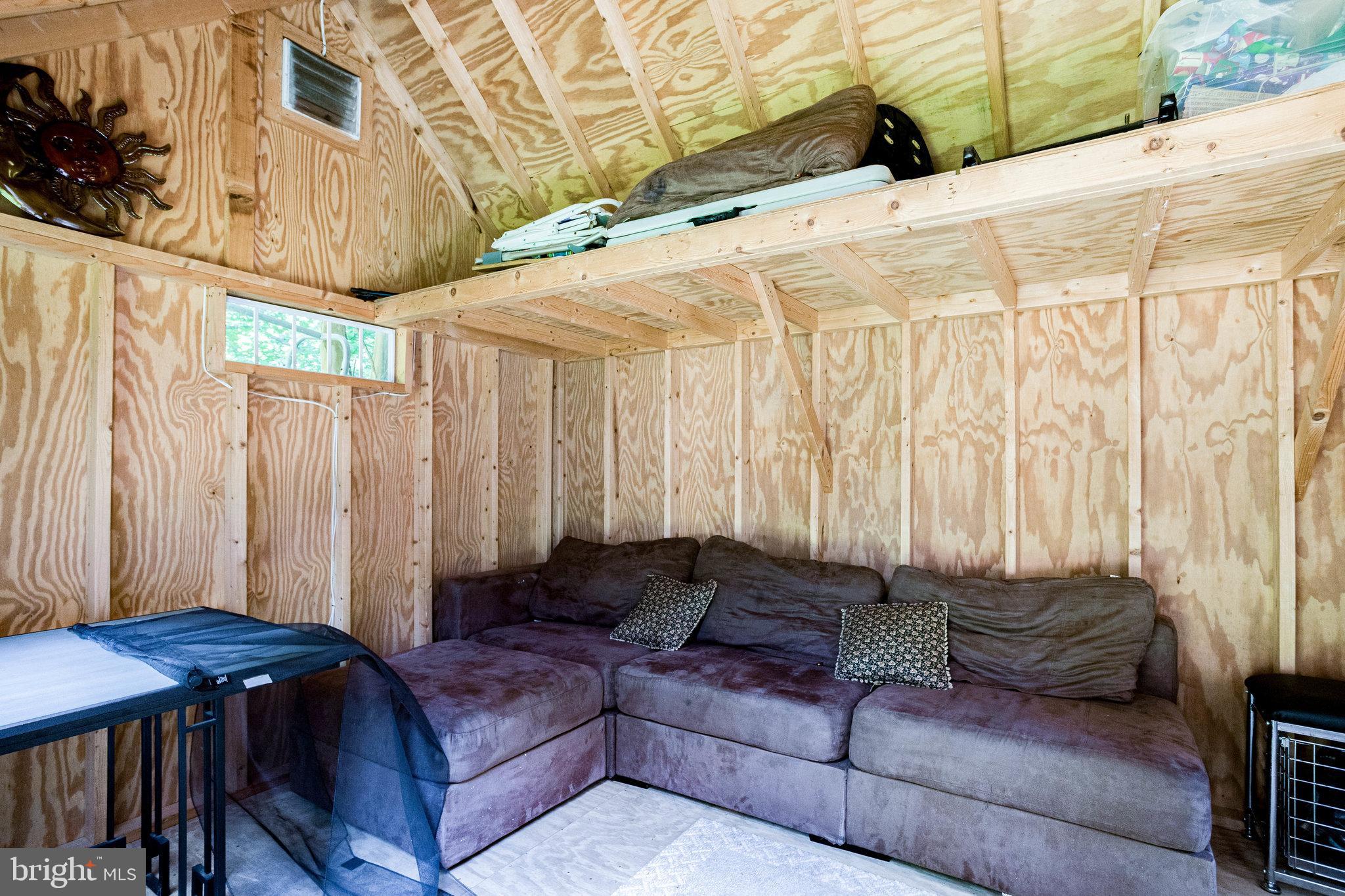 BROYHILL FOREST - Residential