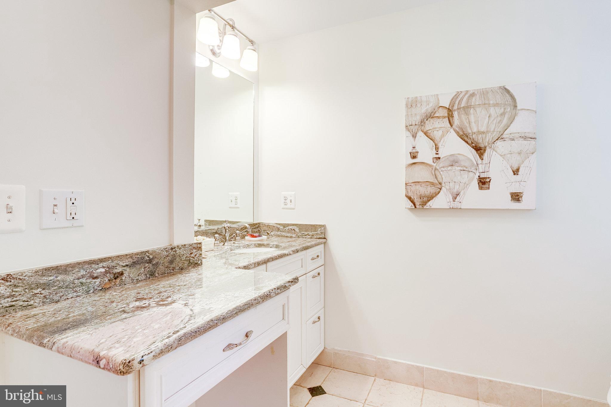 BROYHILL FOREST - Residential