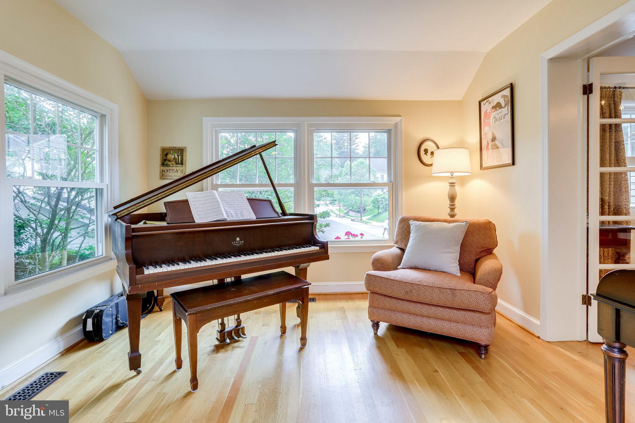 BROYHILL FOREST - Residential