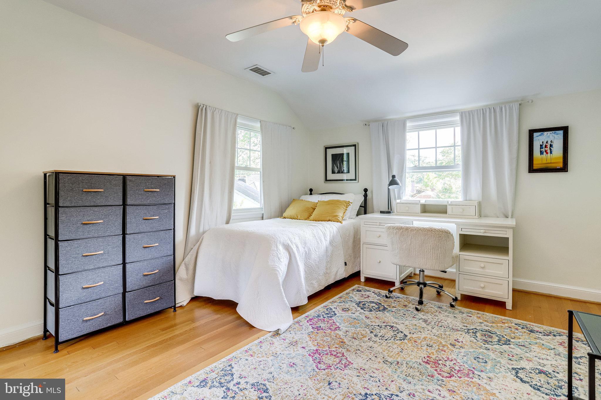 BROYHILL FOREST - Residential