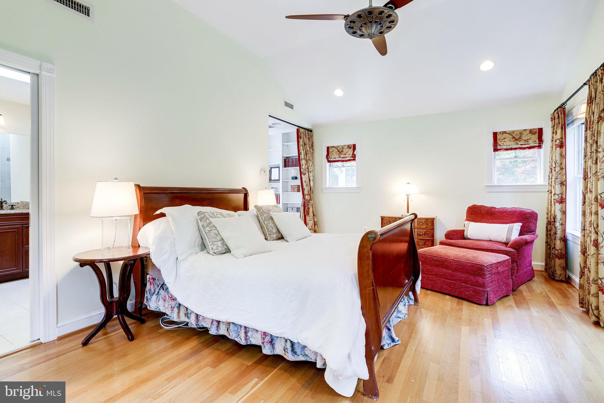 BROYHILL FOREST - Residential