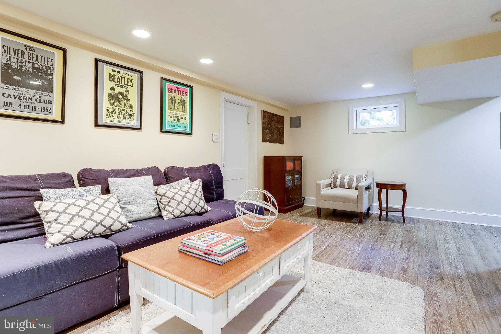 BROYHILL FOREST - Residential