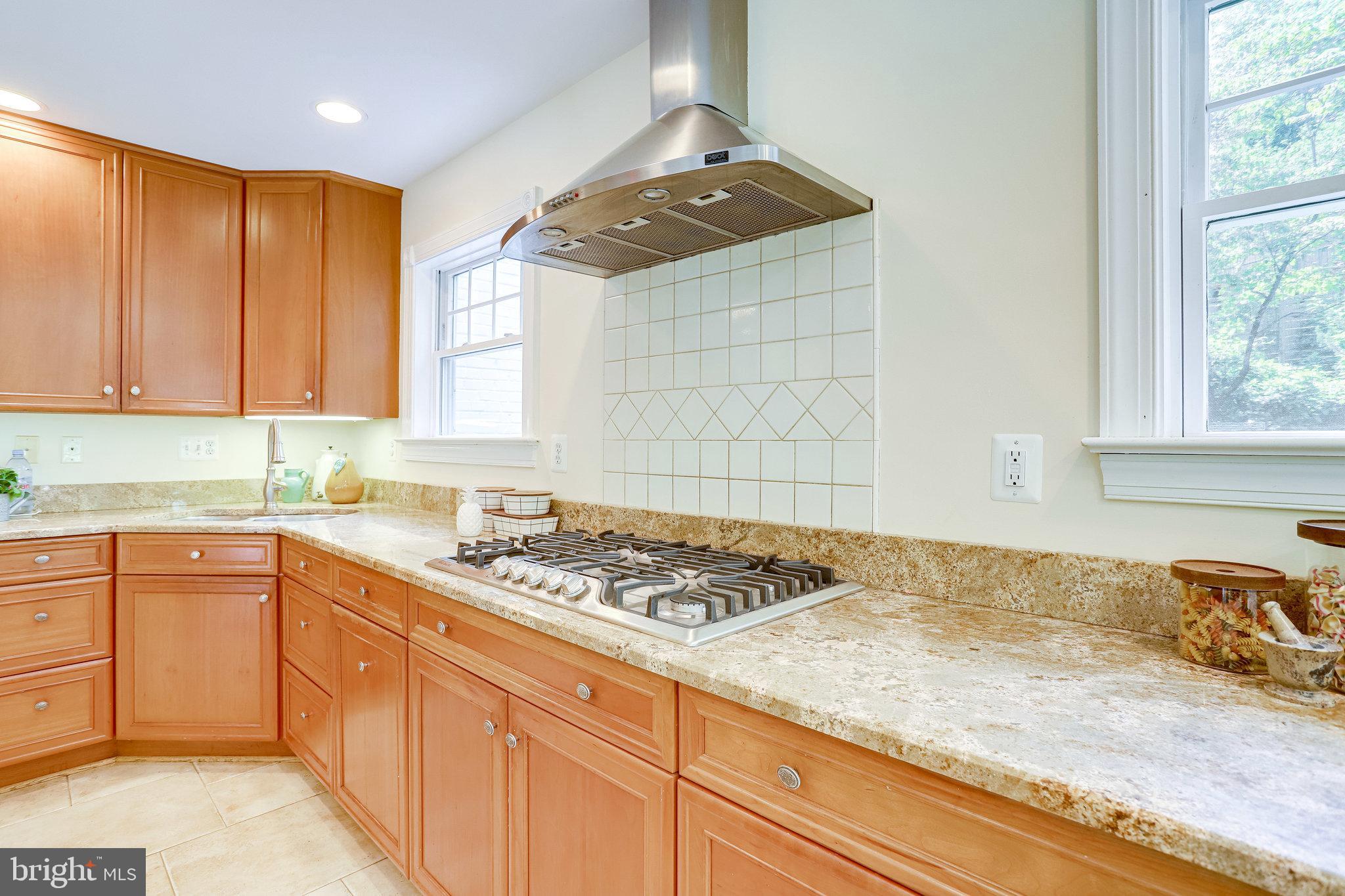 BROYHILL FOREST - Residential