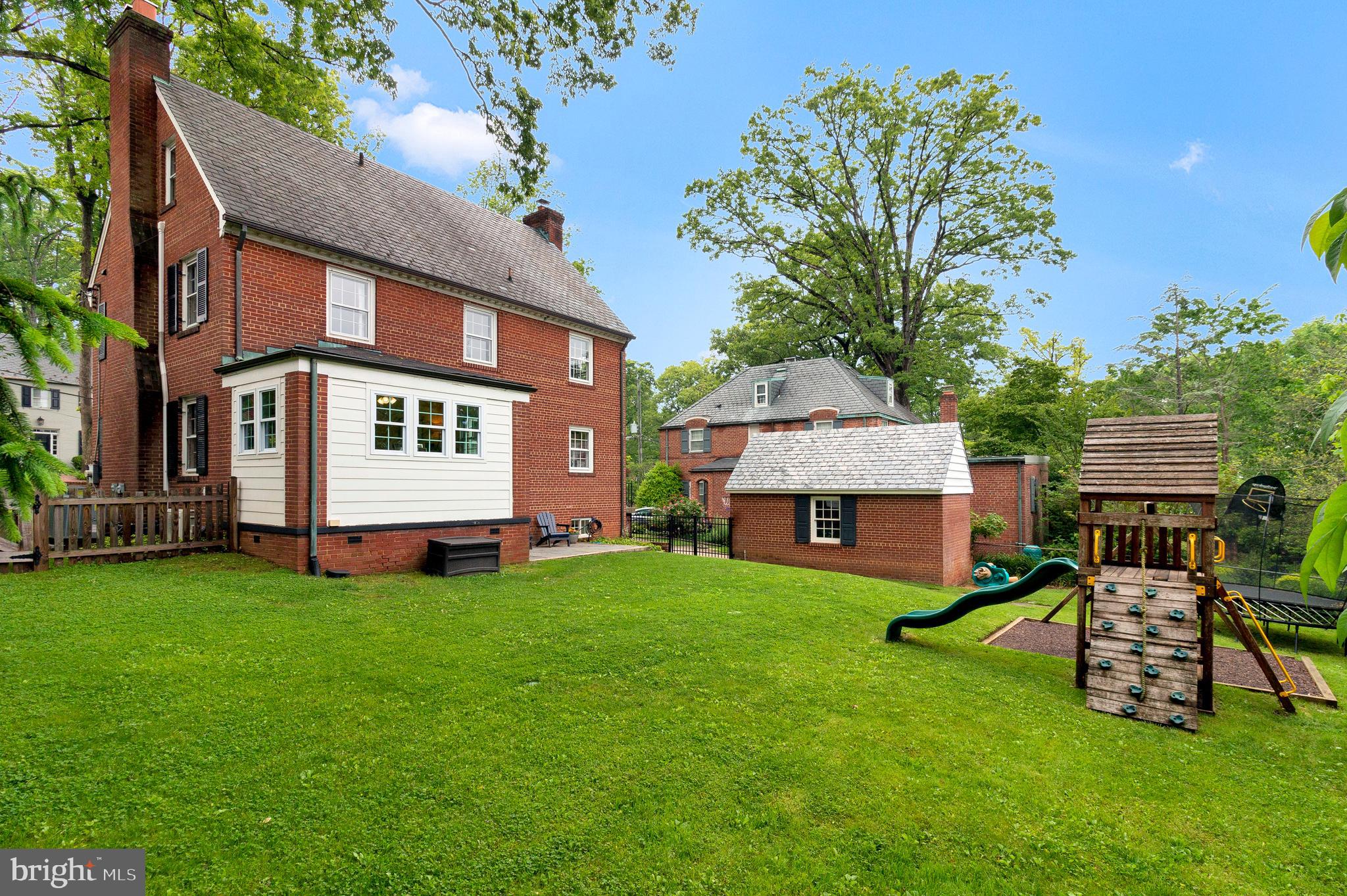 RIDGEWOOD VILLAGE - Residential