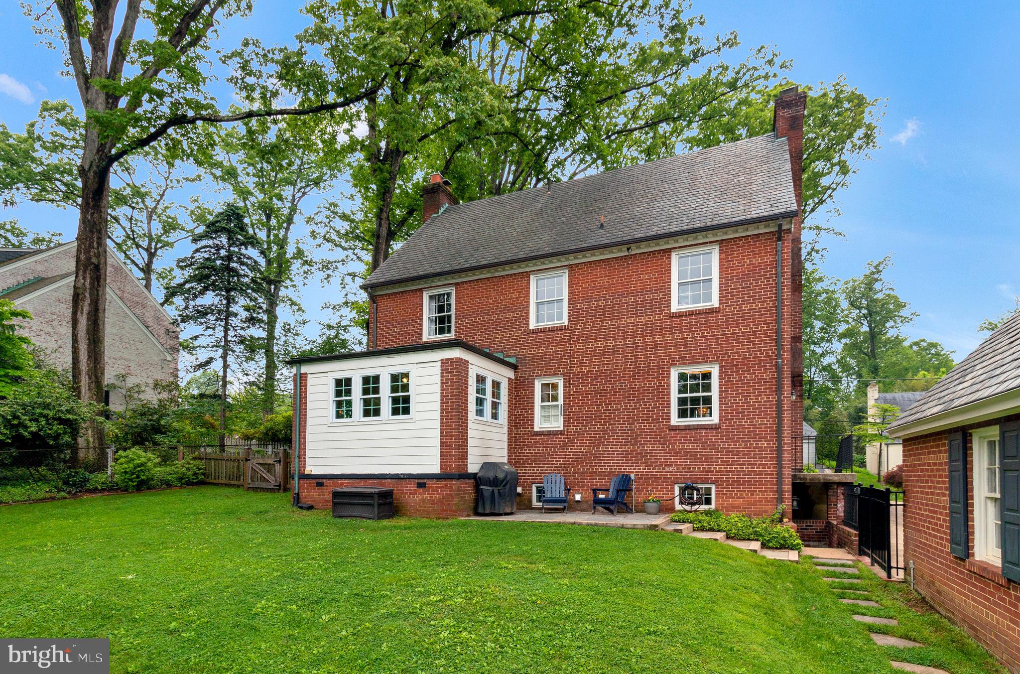 RIDGEWOOD VILLAGE - Residential