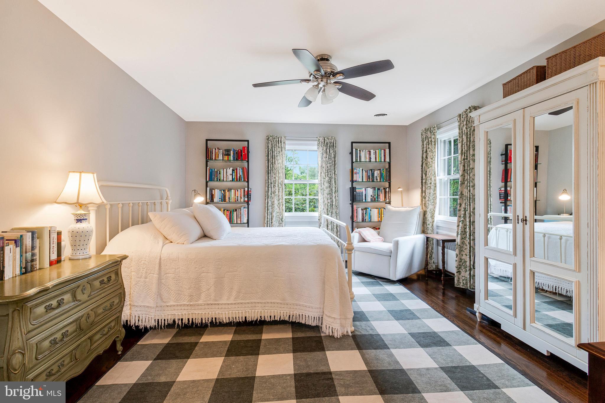 RIDGEWOOD VILLAGE - Residential