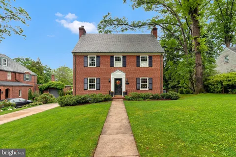 7417 Lynnhurst Street, Chevy Chase, MD MLS: MDMC2179850