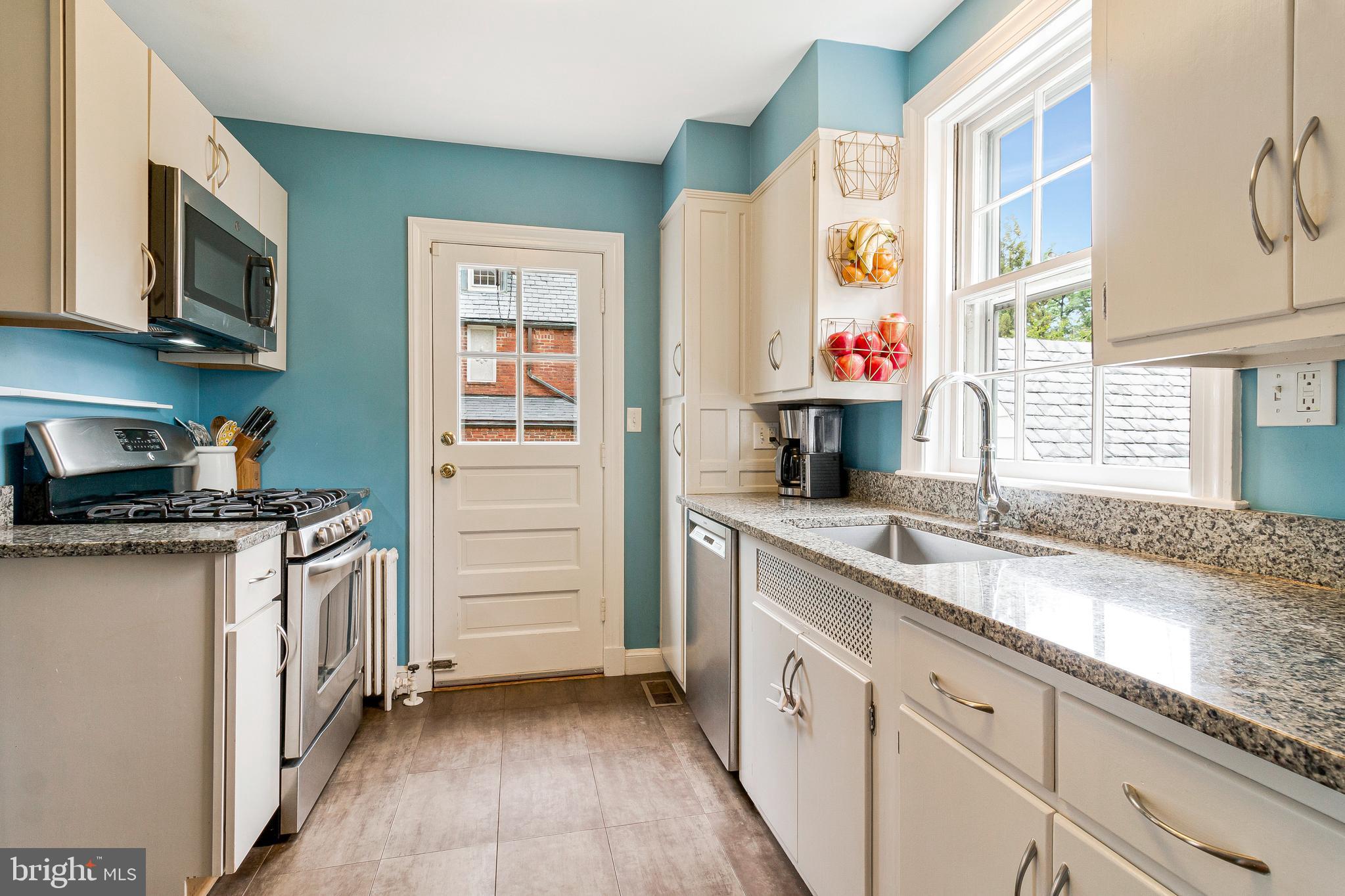 RIDGEWOOD VILLAGE - Residential