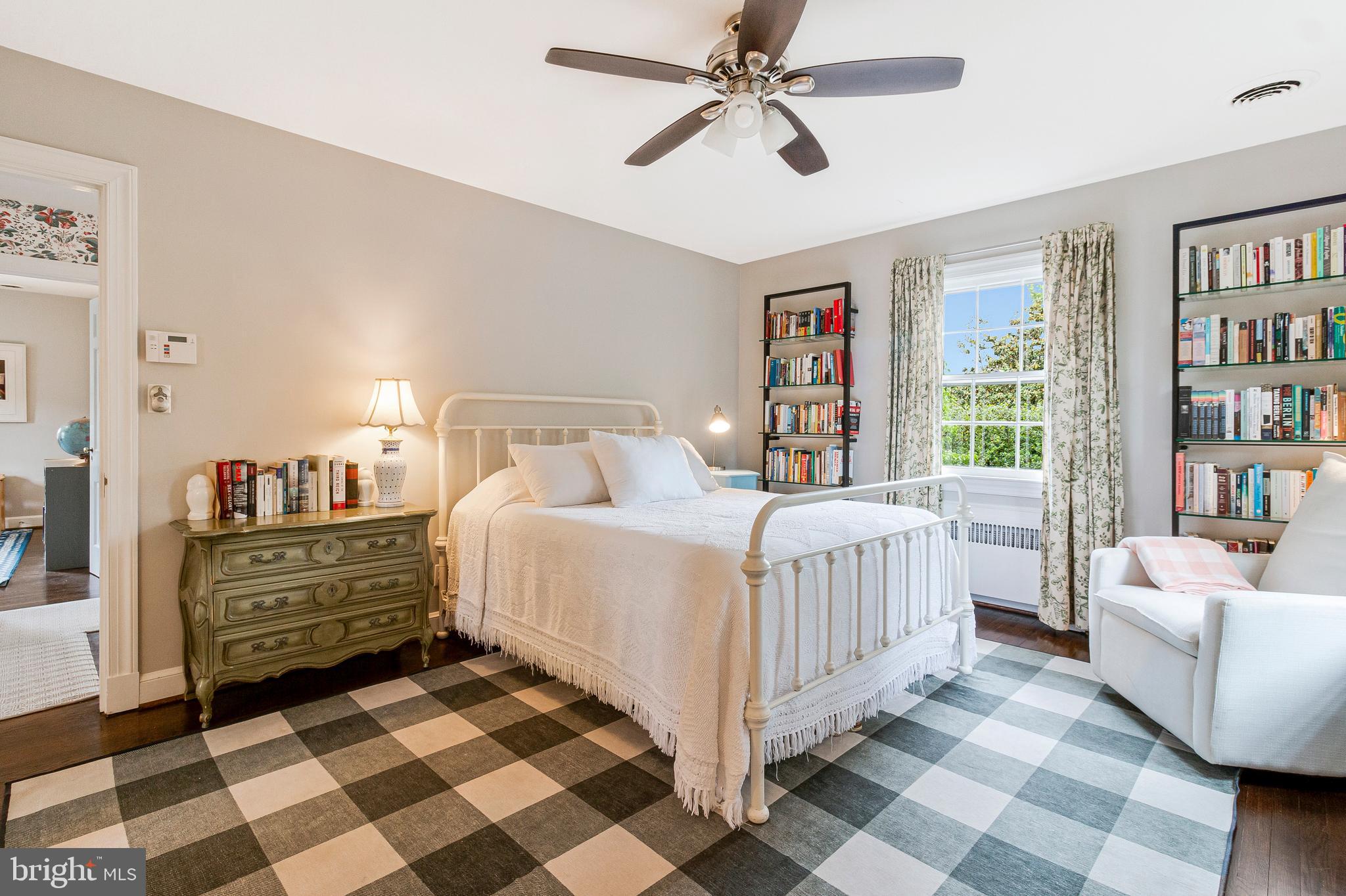 RIDGEWOOD VILLAGE - Residential