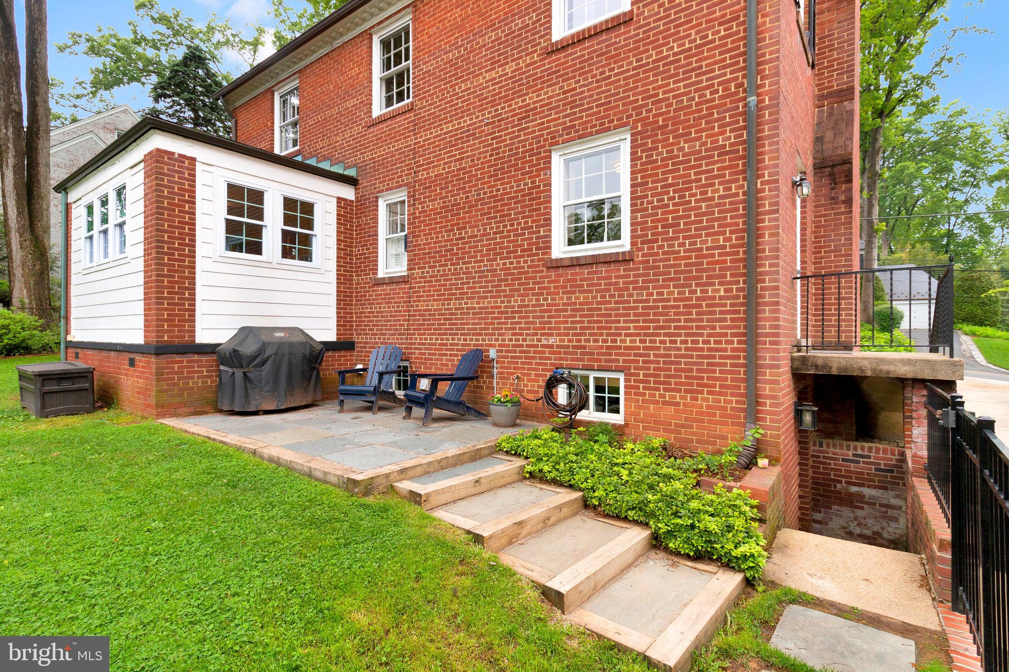 RIDGEWOOD VILLAGE - Residential