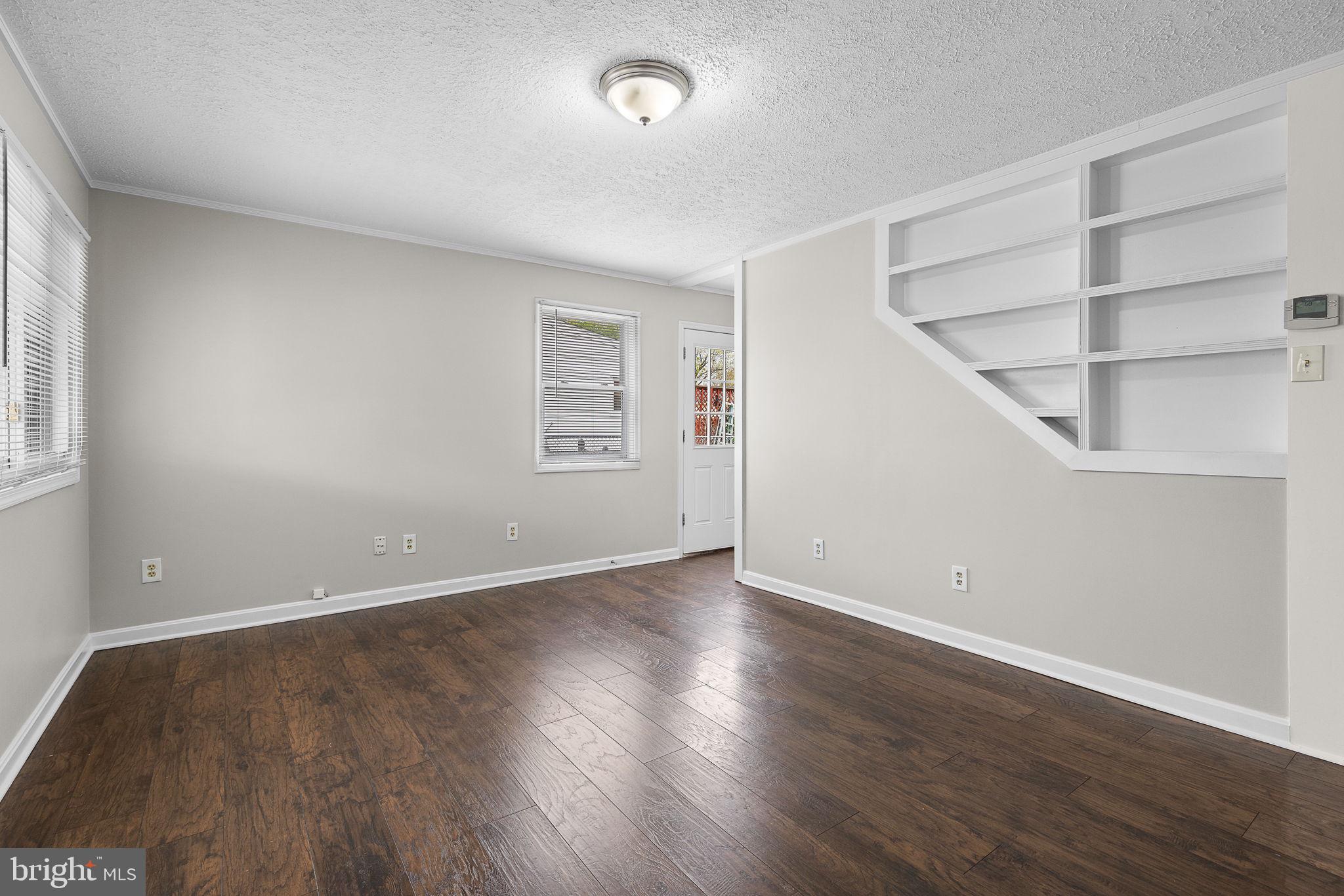 MANASSAS PARK - Residential