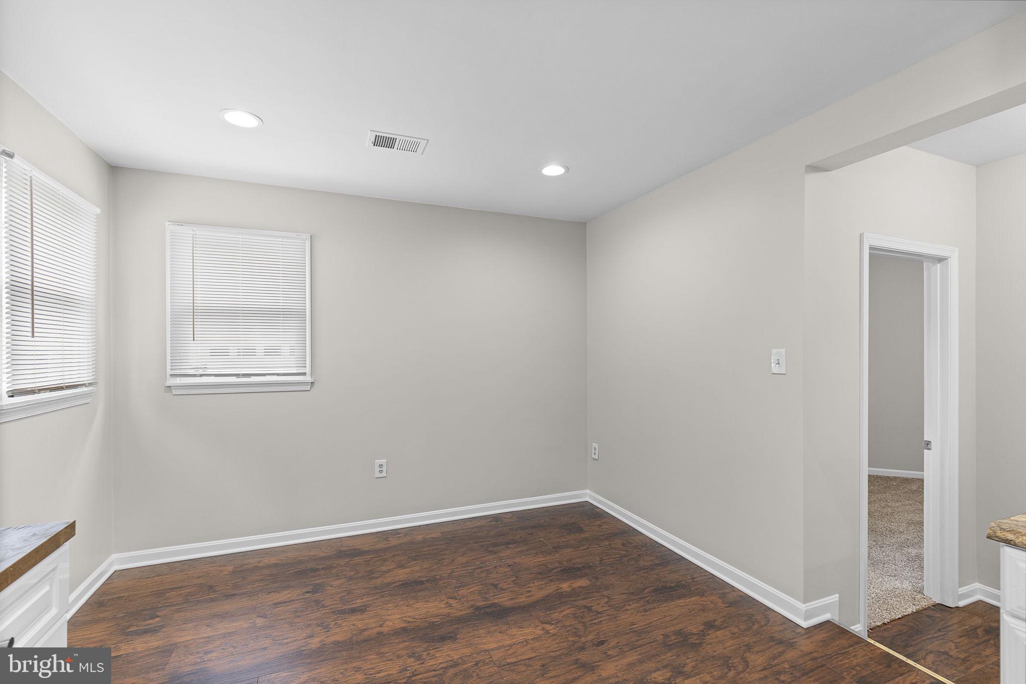 MANASSAS PARK - Residential