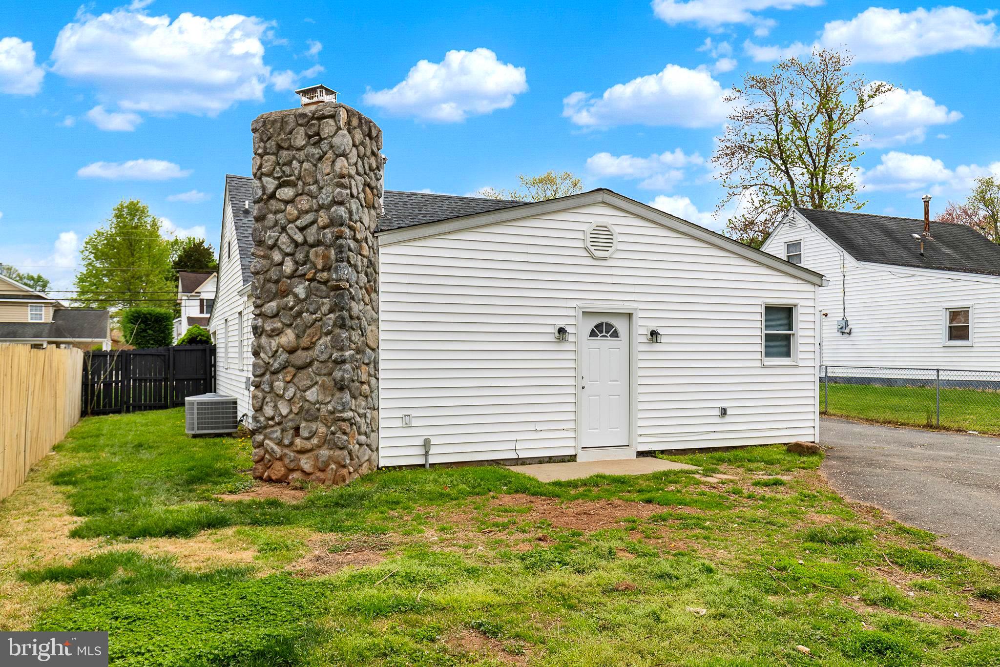 MANASSAS PARK - Residential