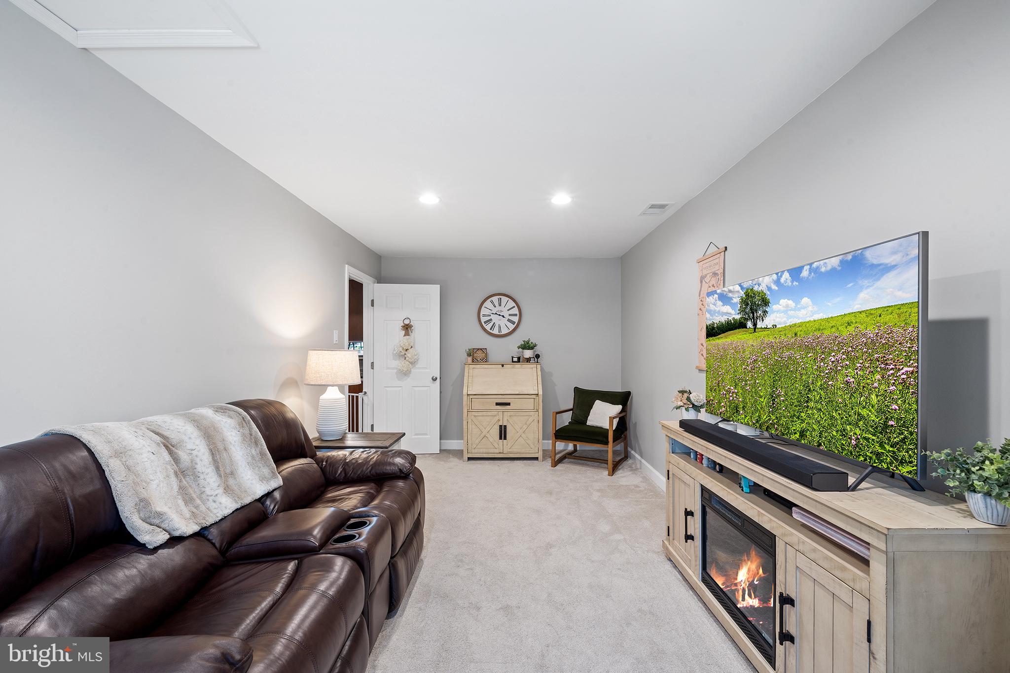 SALEM POINT - Residential