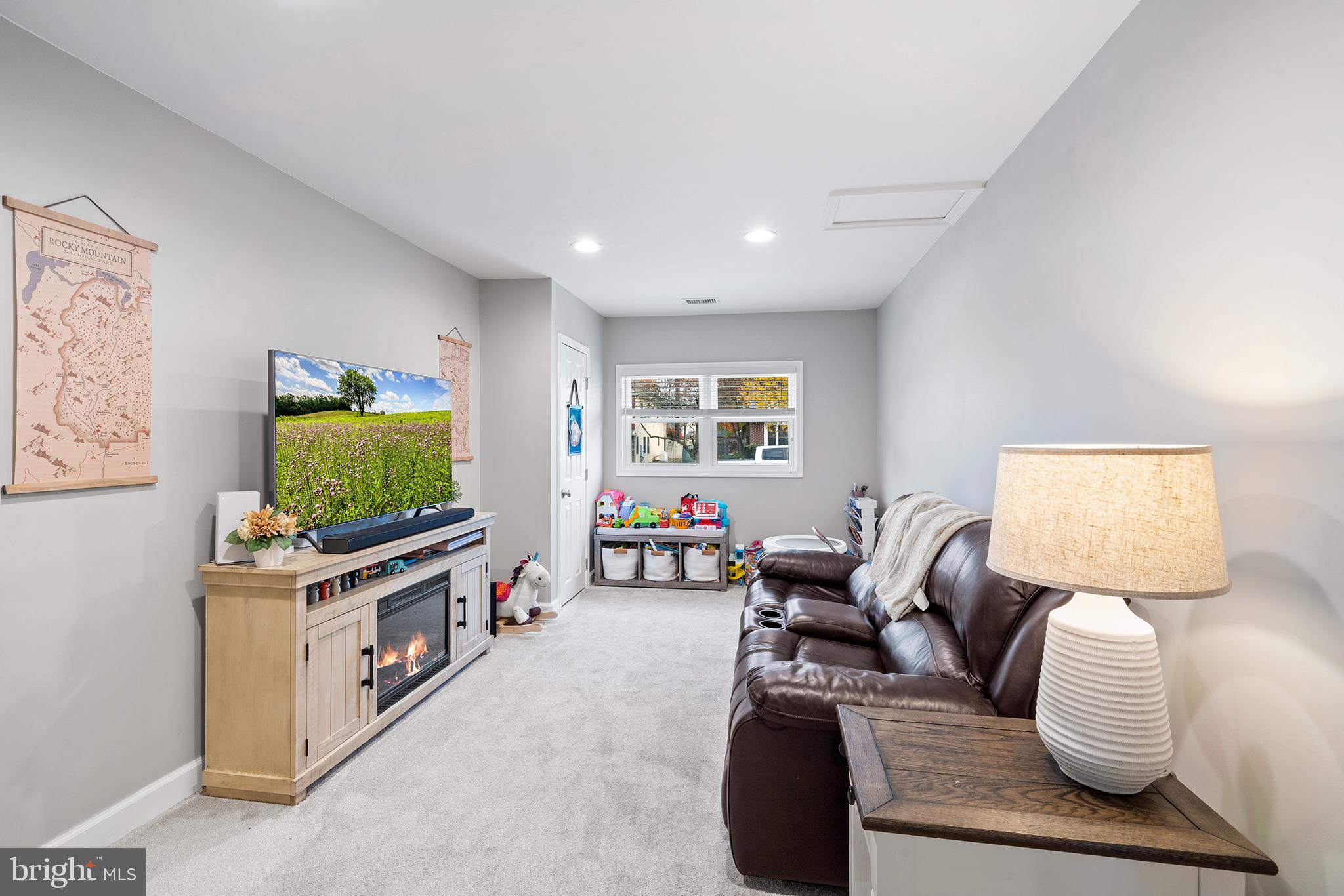 SALEM POINT - Residential