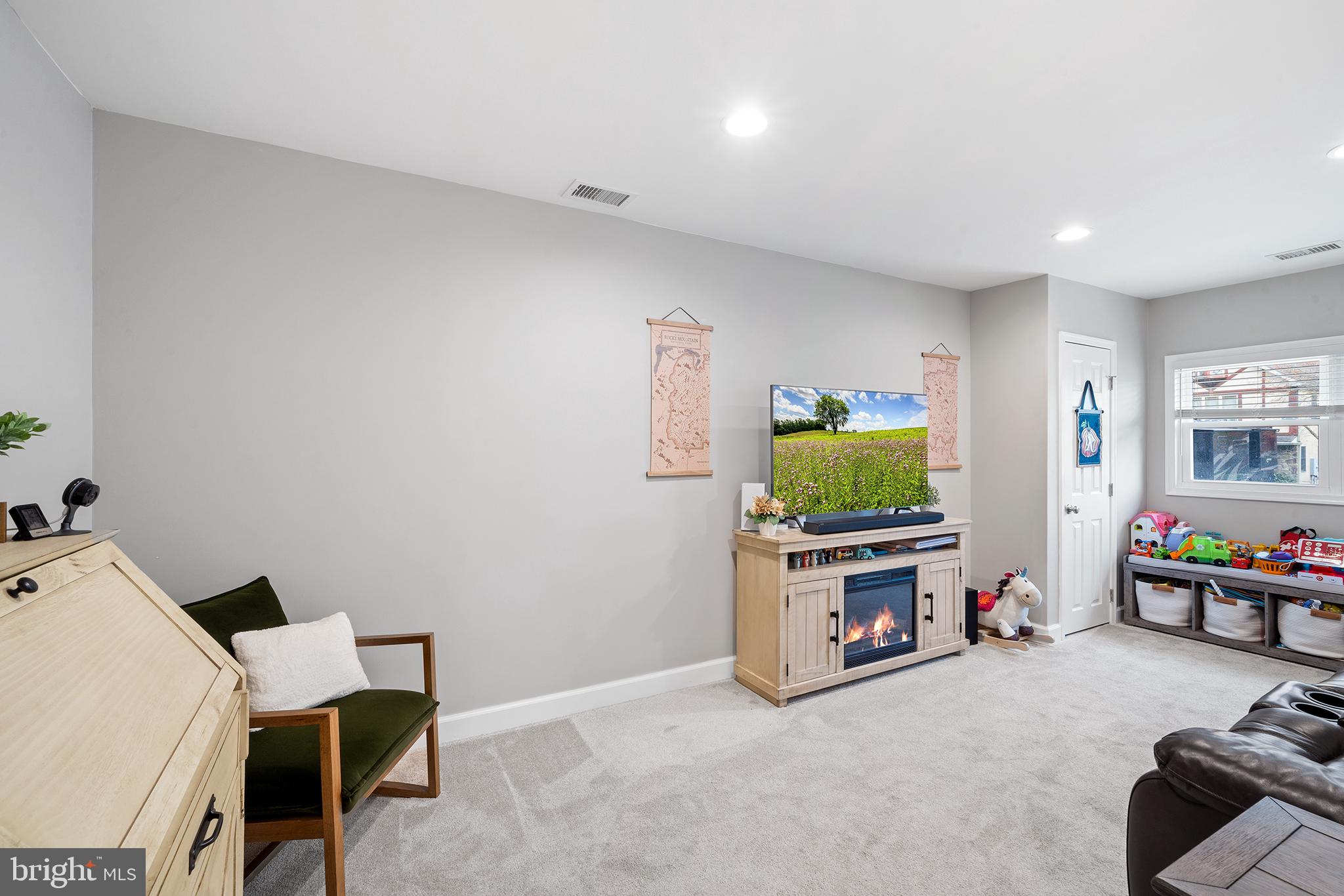 SALEM POINT - Residential