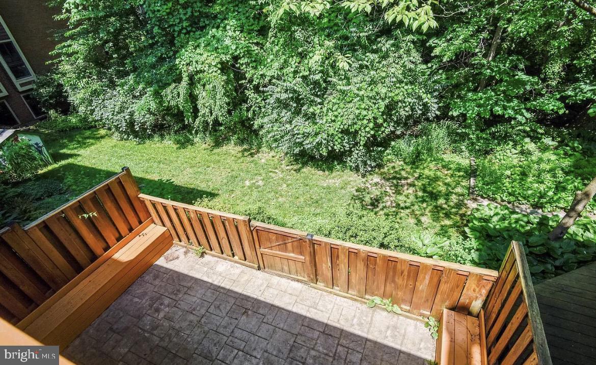 RESTON - Residential Lease