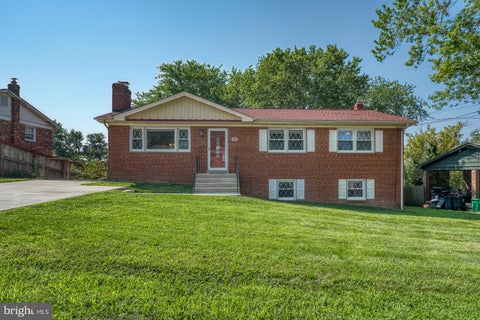 Photo of 6809 Crafton Lane, CLINTON, MD 20735 (MLS # MDPG2213828)