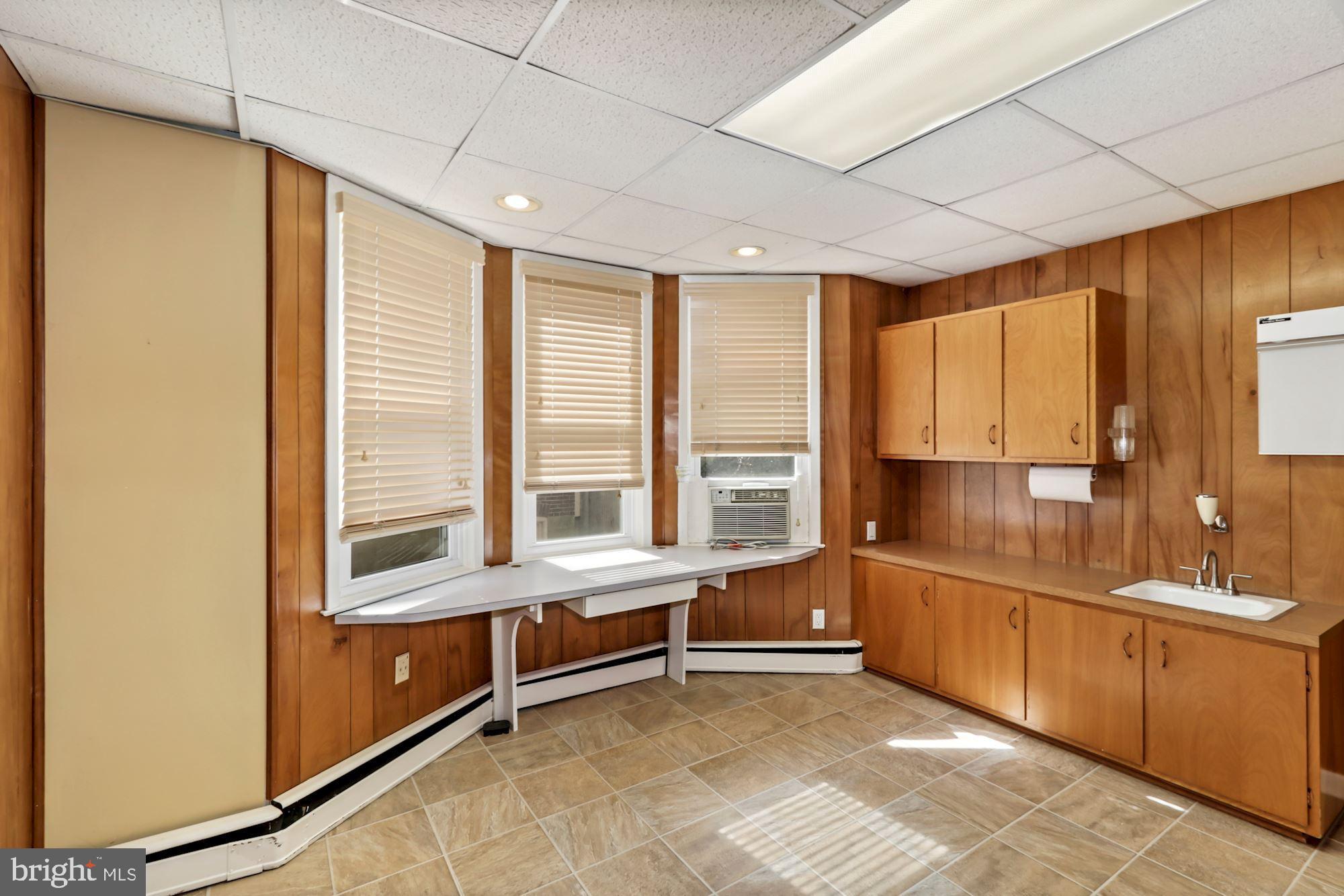 CAPITOL VIEW - Commercial Sale