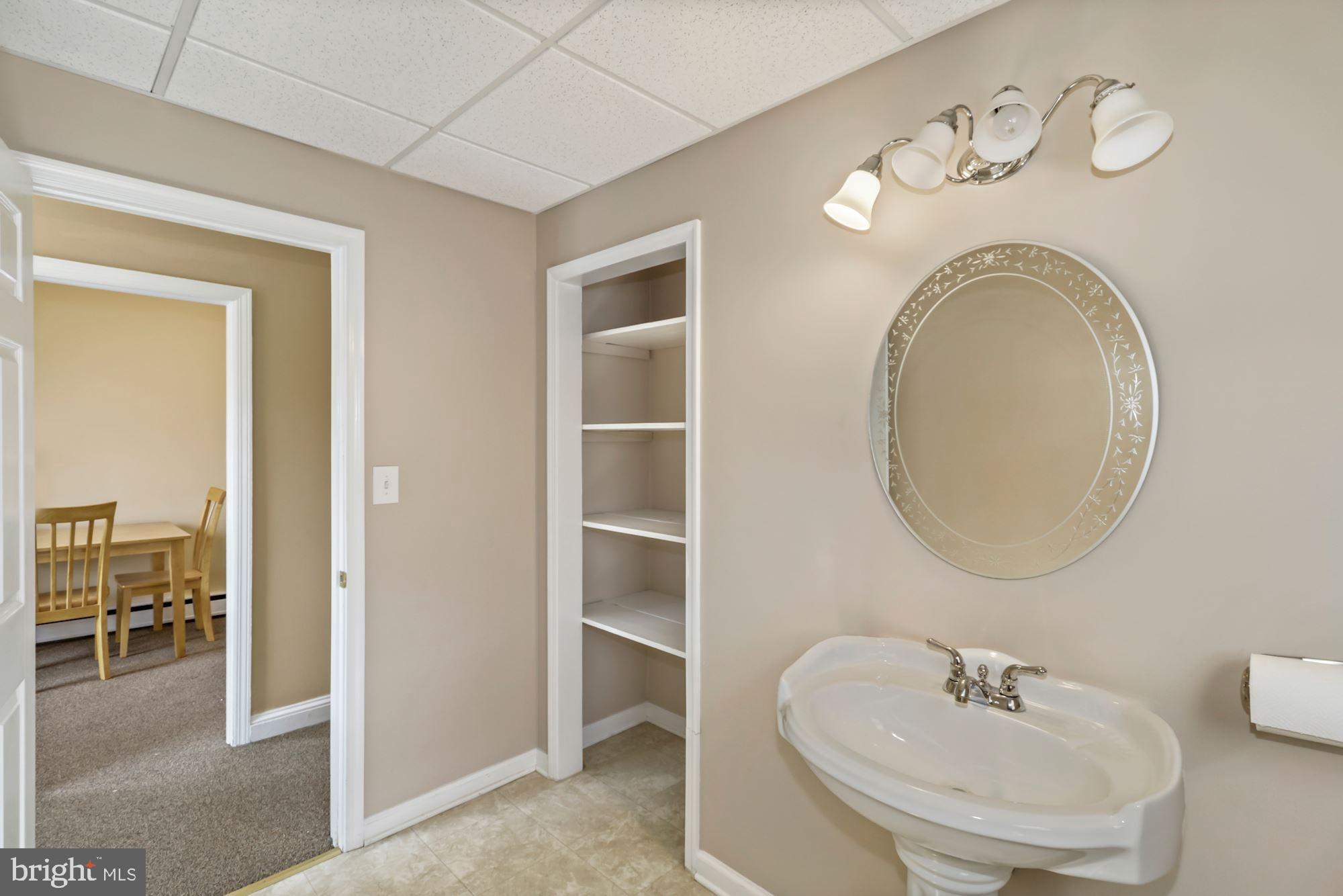 CAPITOL VIEW - Commercial Sale