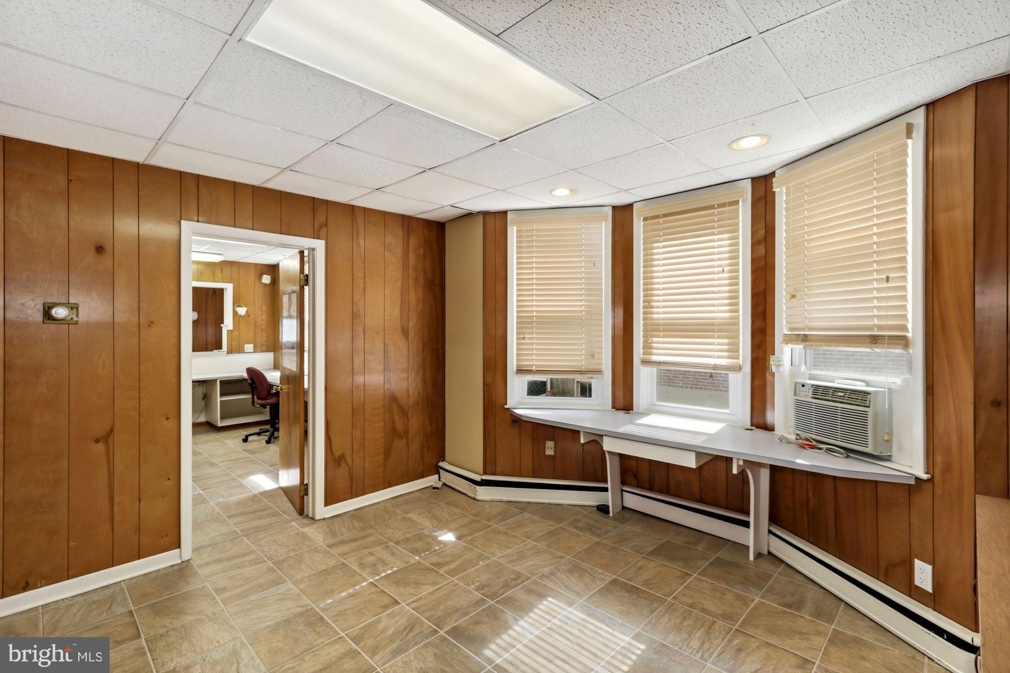 CAPITOL VIEW - Commercial Sale