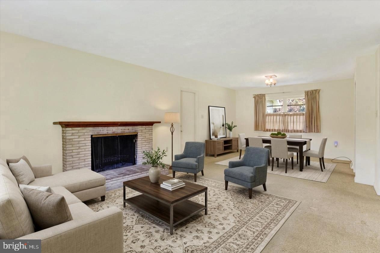 14 CIRCLE DRIVE