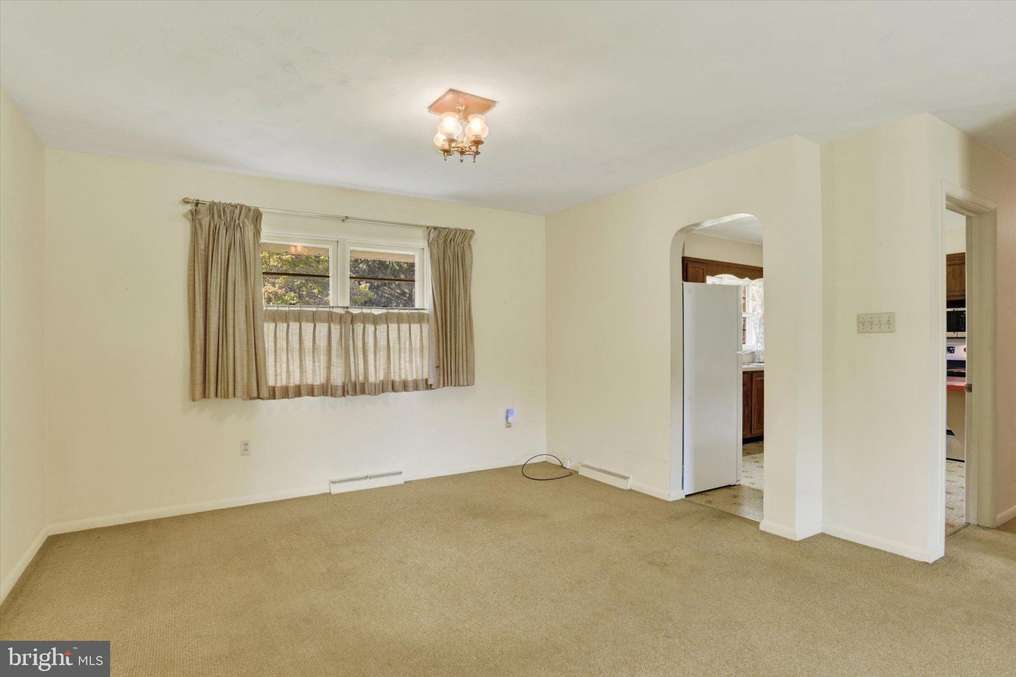 14 CIRCLE DRIVE