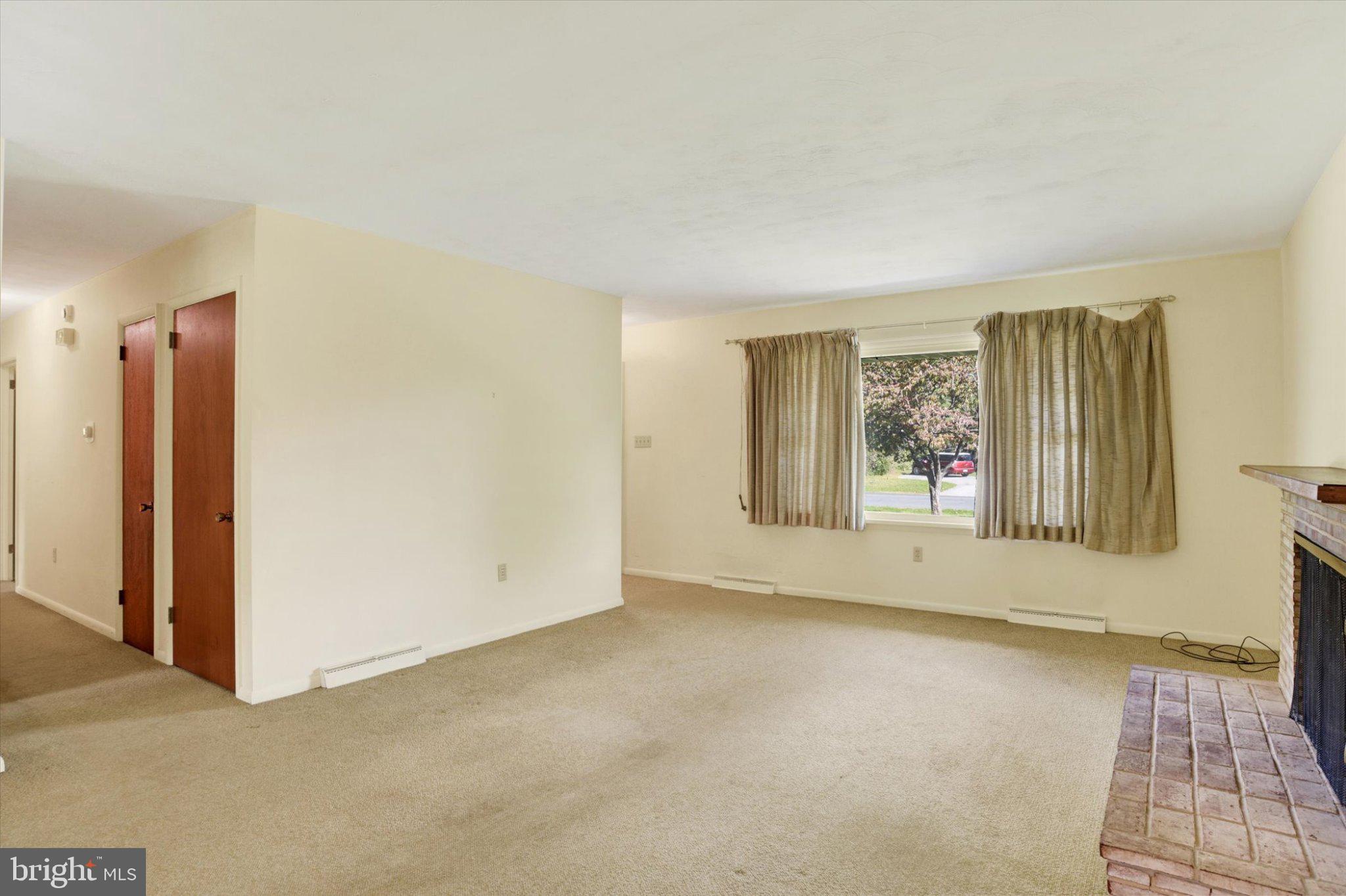 14 CIRCLE DRIVE
