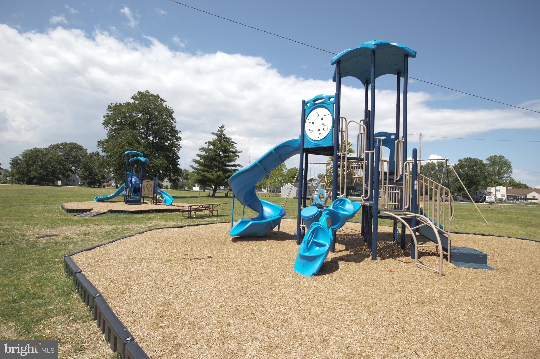 RIVIERA BEACH - Residential