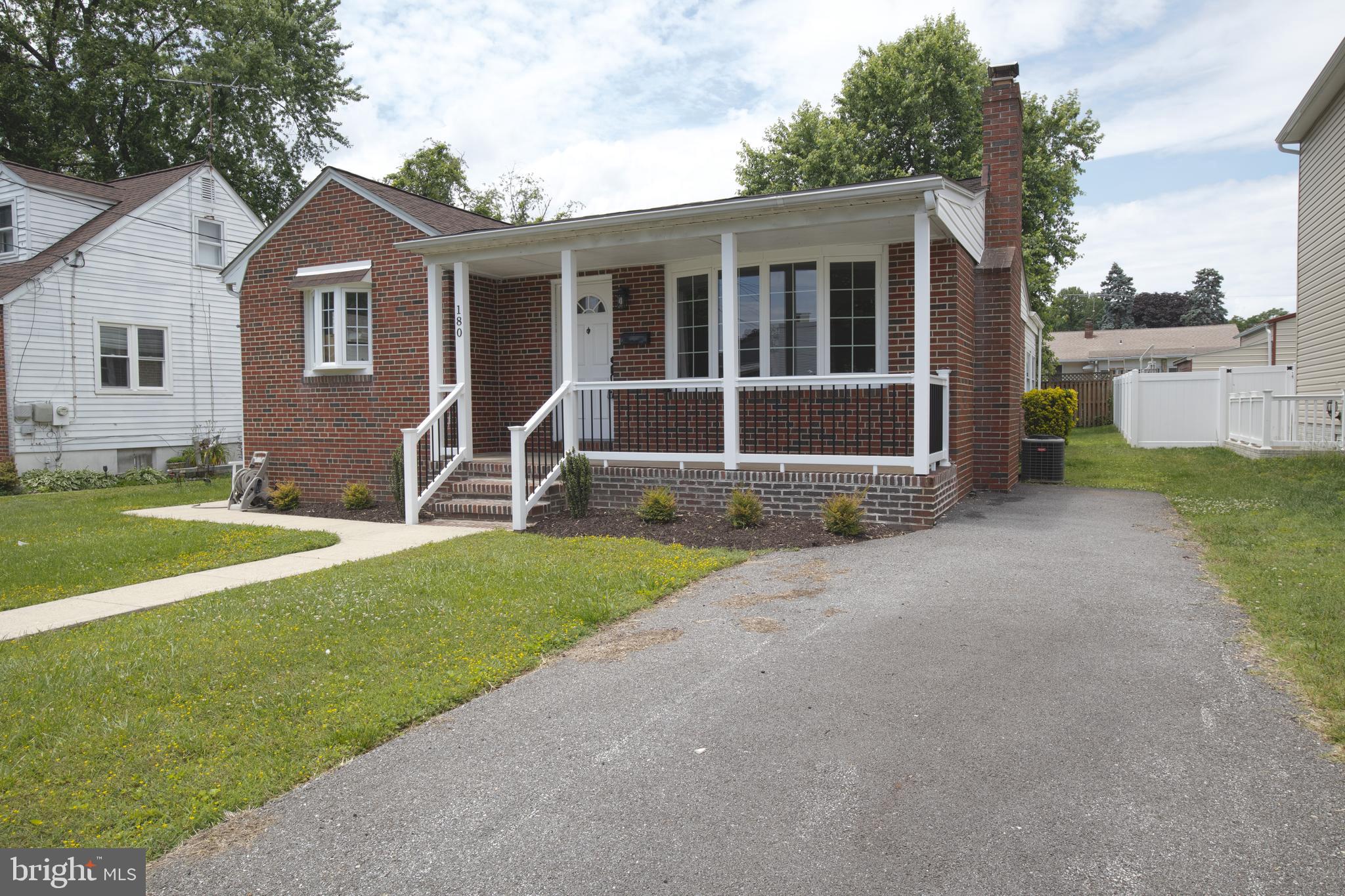 RIVIERA BEACH - Residential