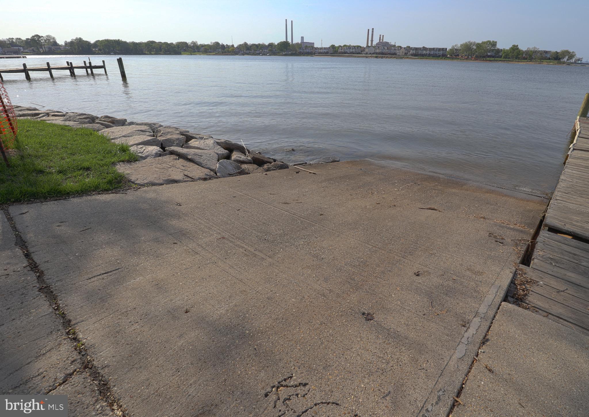 RIVIERA BEACH - Residential