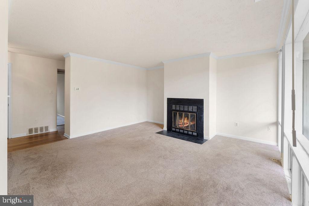 7105 DONNELL PLACE
