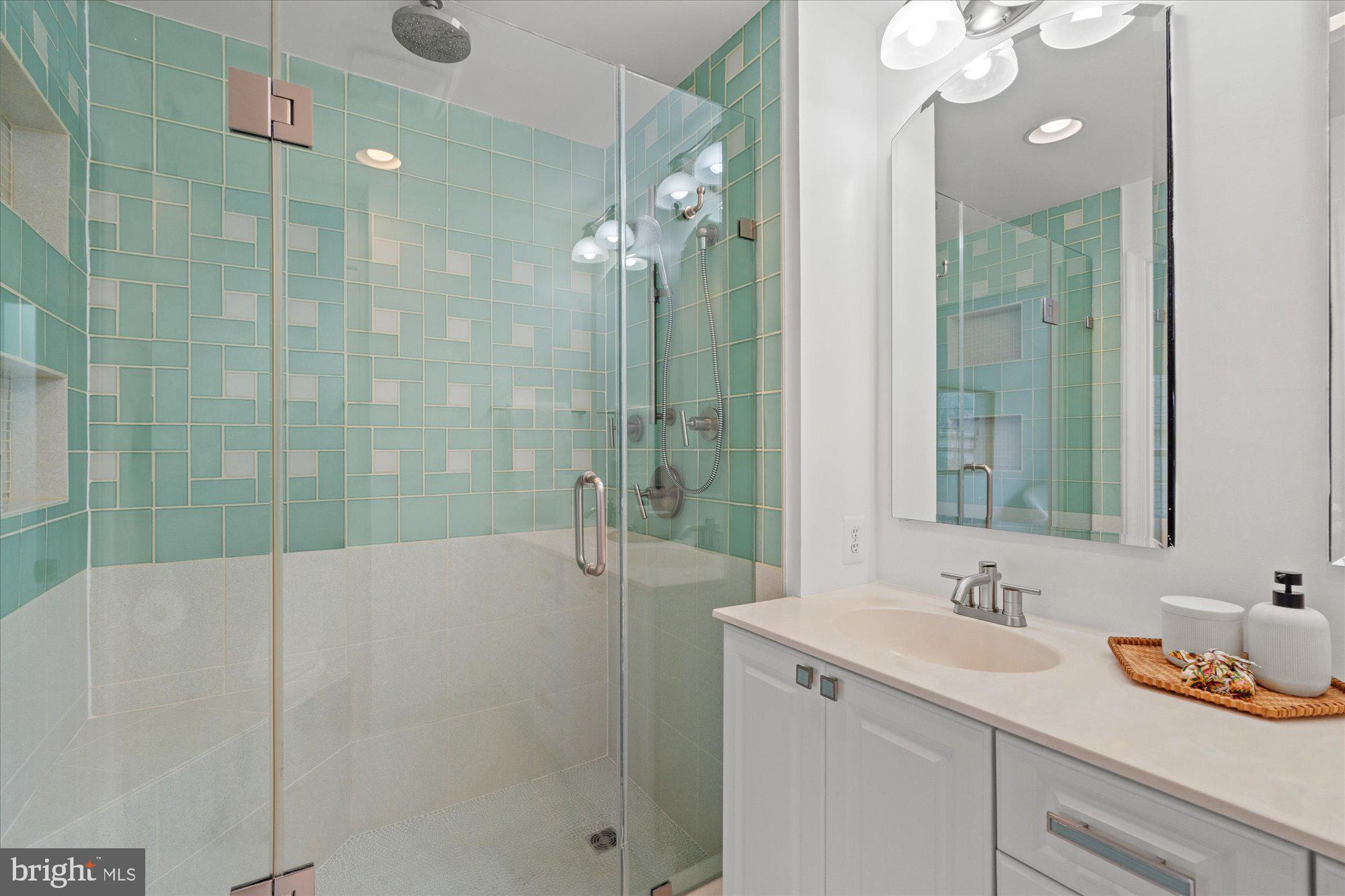 KINGSGATE - Residential