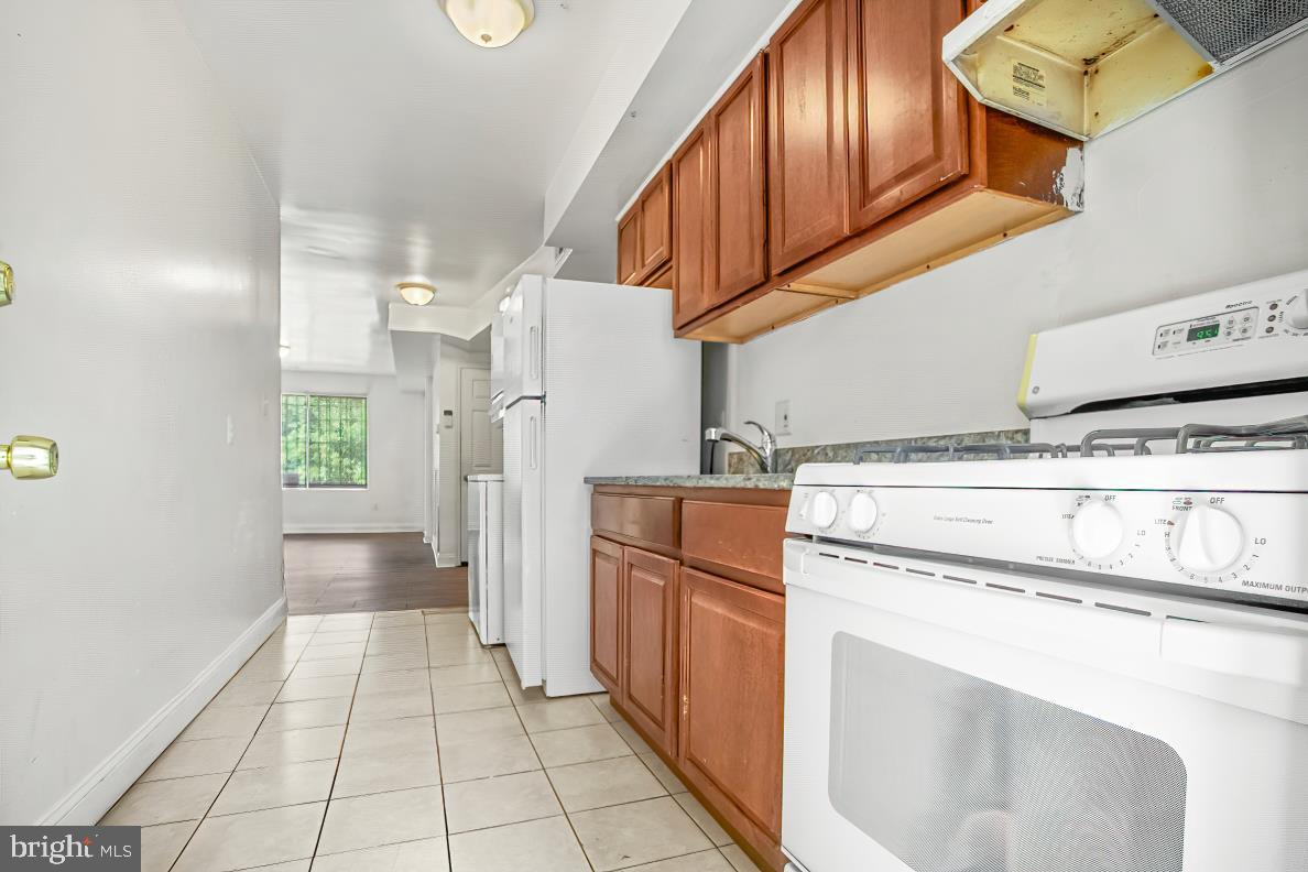 349 PARKLAND PLACE SE B