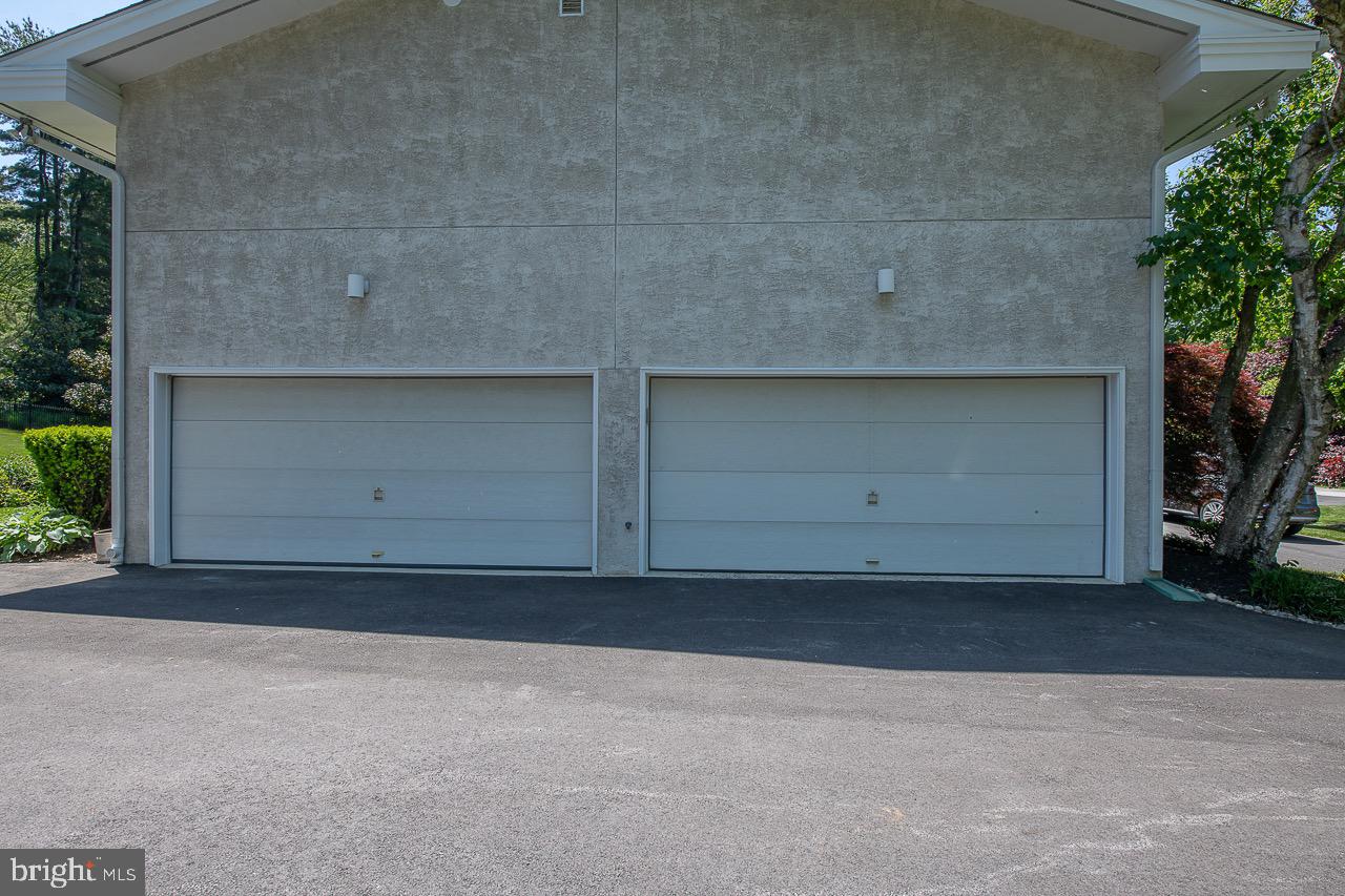 GLADWYNE - Residential