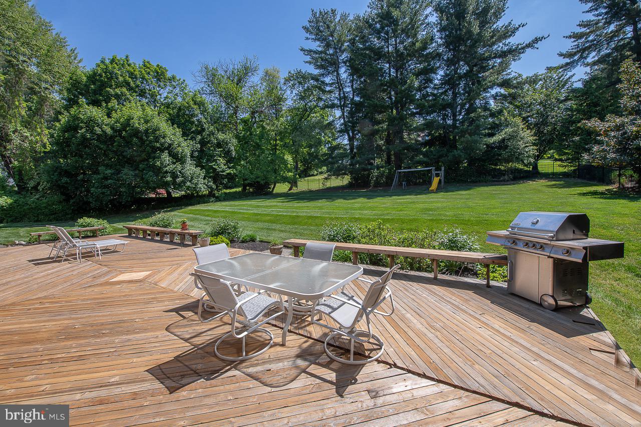 GLADWYNE - Residential