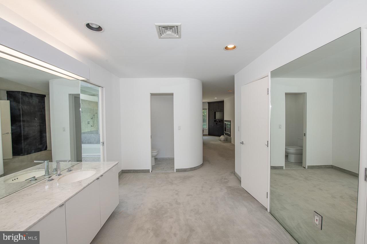 GLADWYNE - Residential