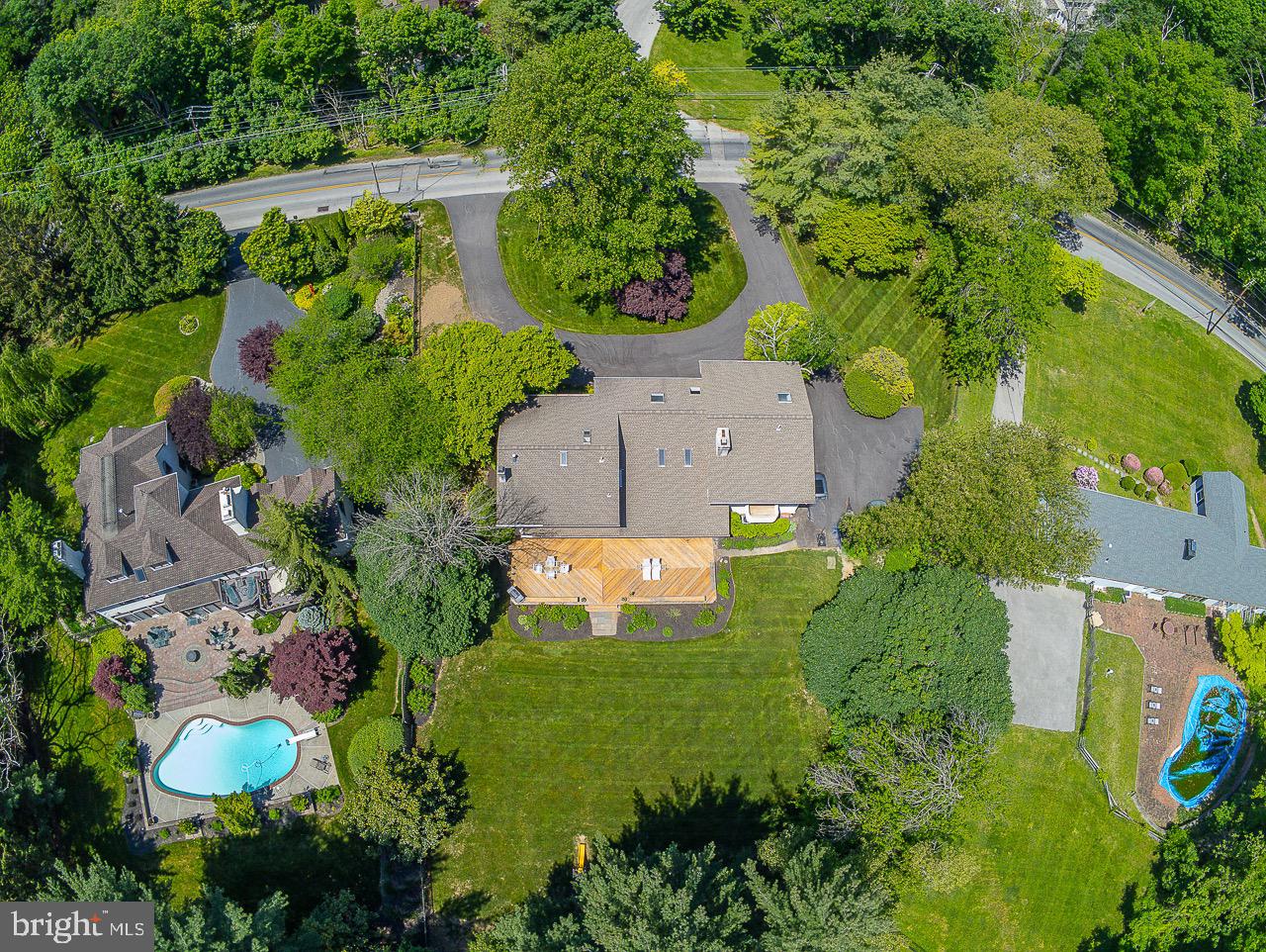 GLADWYNE - Residential