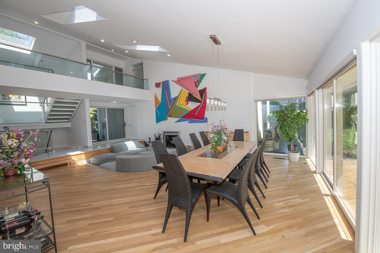 GLADWYNE - Residential