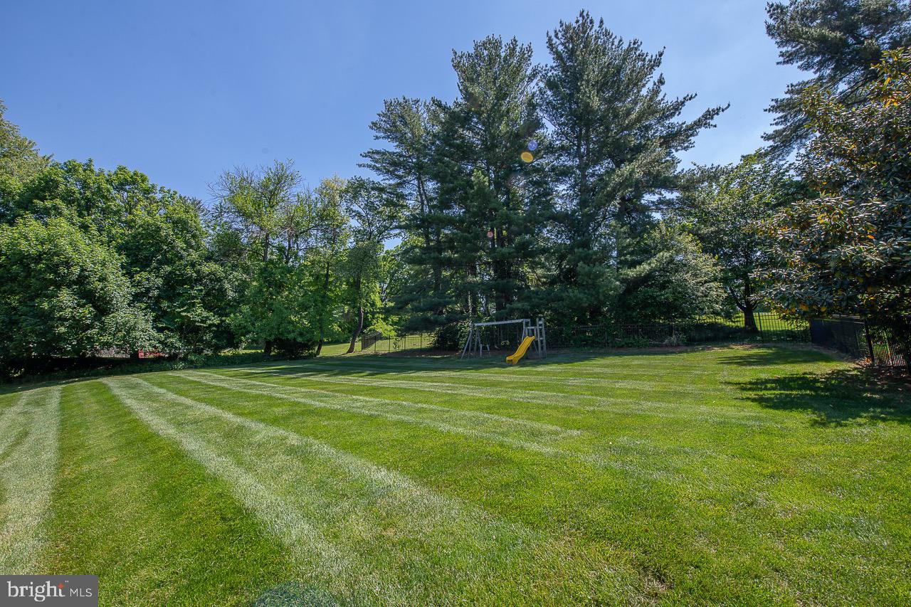 GLADWYNE - Residential